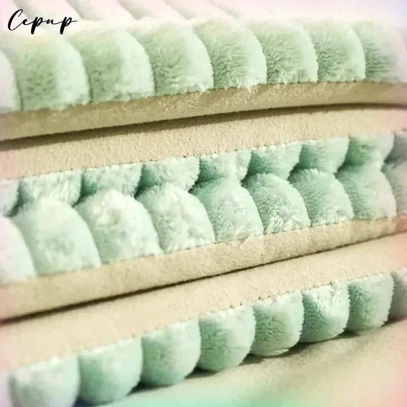 CURAPETS Winter Retreat Warming Pet Bed
