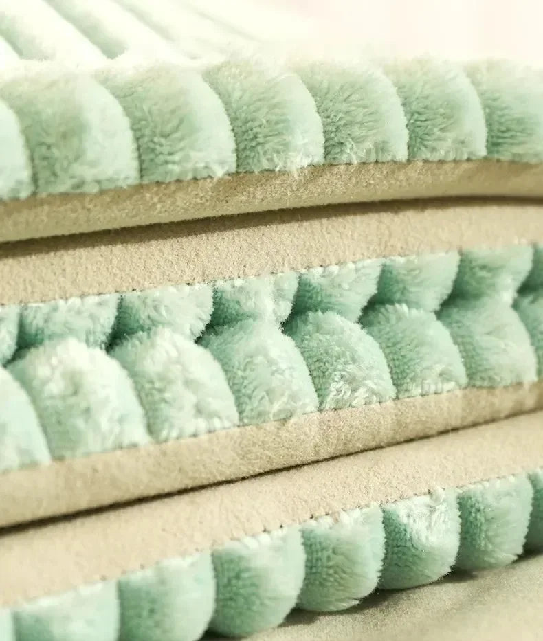 CURAPETS Winter Retreat Warming Pet Bed